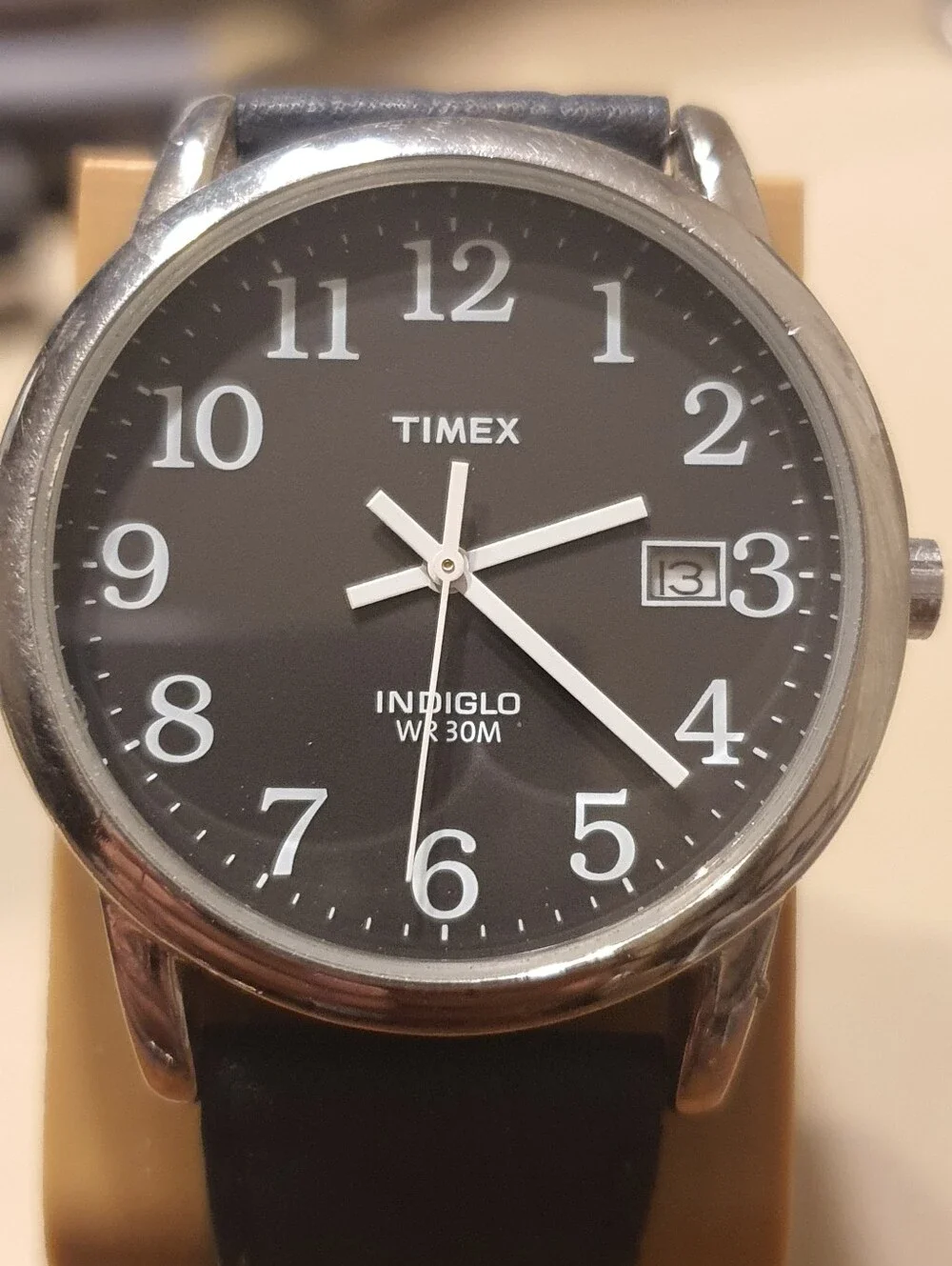 Vtg Timex Indiglo Silver/Black Leather Men's Watch w/Date